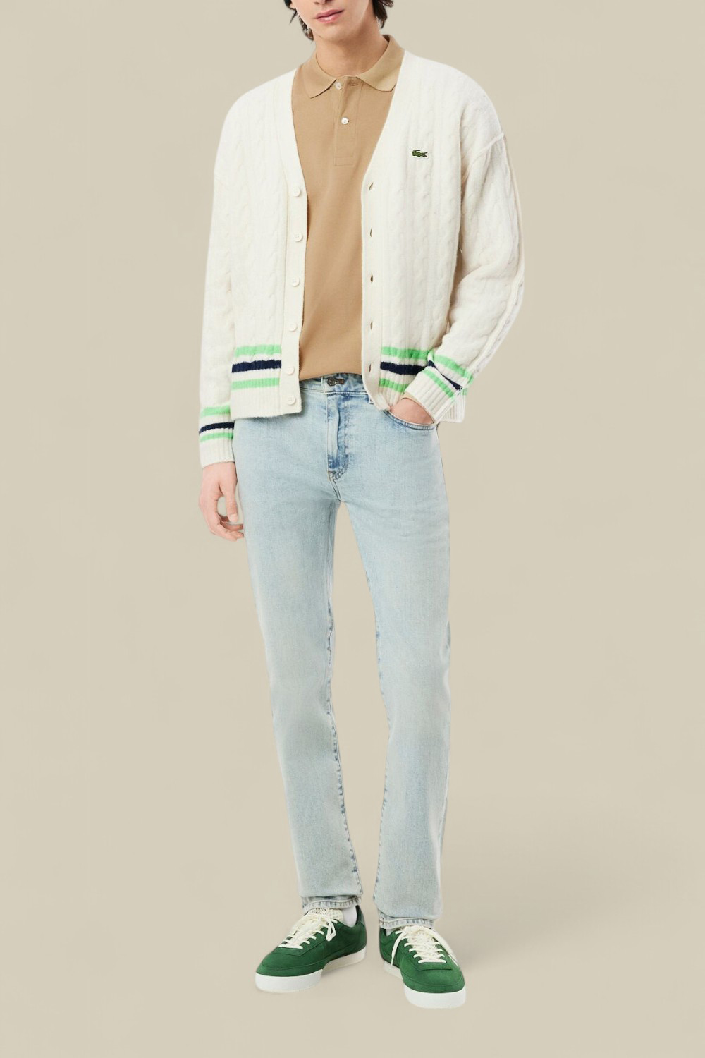 תמונת כל הלוק של חולצת פולו